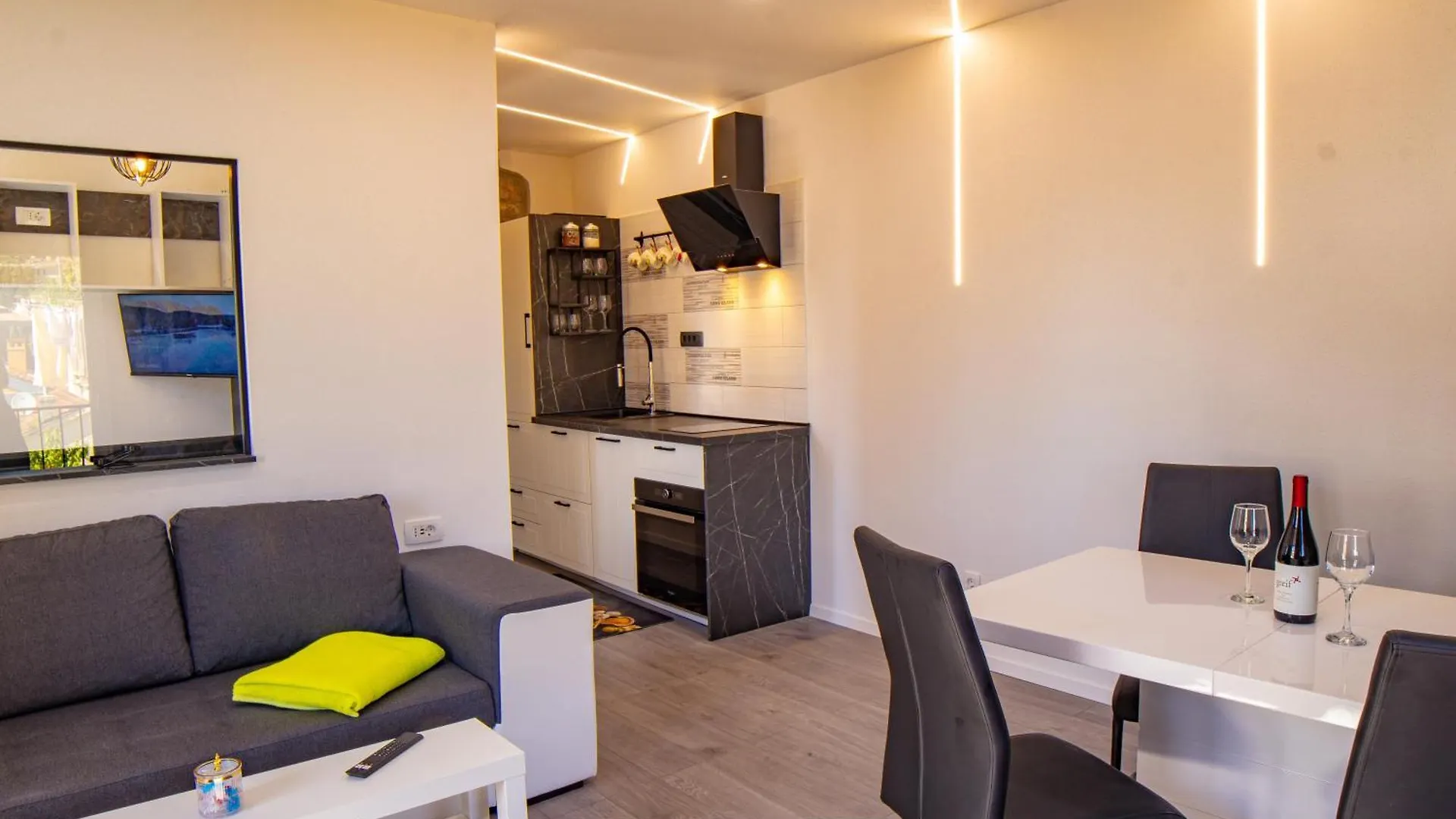Villa Volos With Roof Terrace, Sea View, Free Private Parking 오파티아 0*,