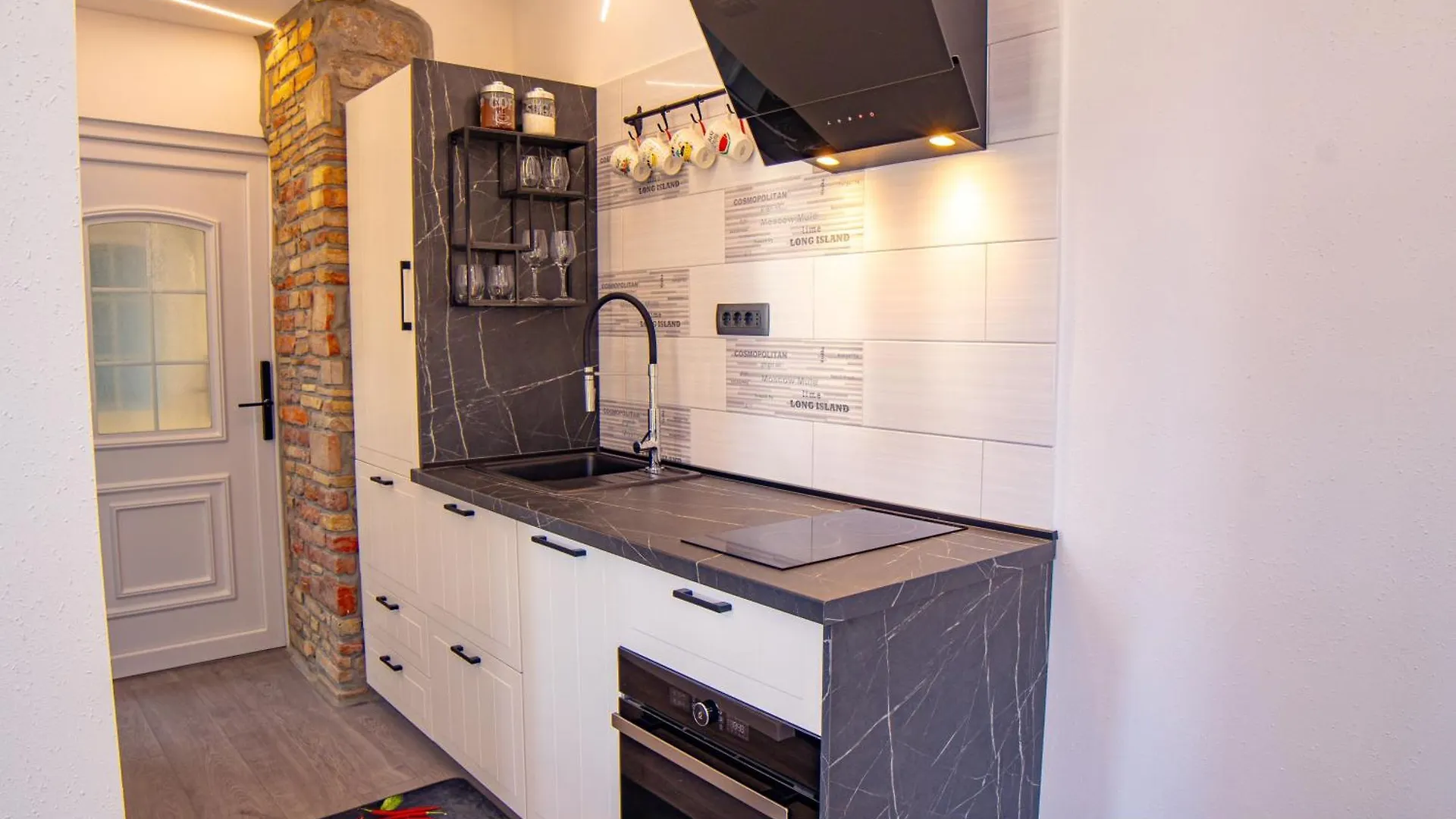 Villa Volos With Roof Terrace, Sea View, Free Private Parking 오파티아 0*,  크로아티아